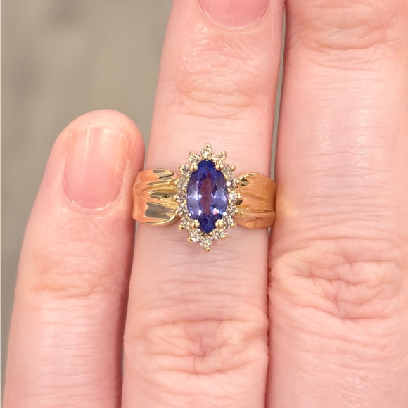 Vintage 14K Yellow Gold Tanzanite Diamond Halo Ring - Size 4 - Picture 3 of 10